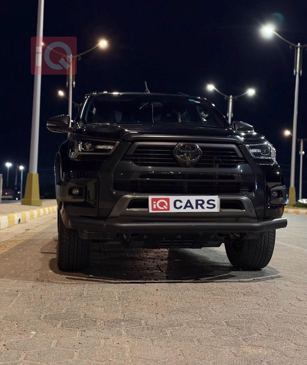 تويوتا هايلوكس